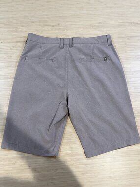 Travis Mathew Performance Golf Shorts Mens Size 34 Red Lightweight Stretch 20